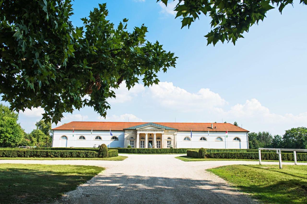 Pannónia Golf&Country Club Alcsutdoboz Exterior foto